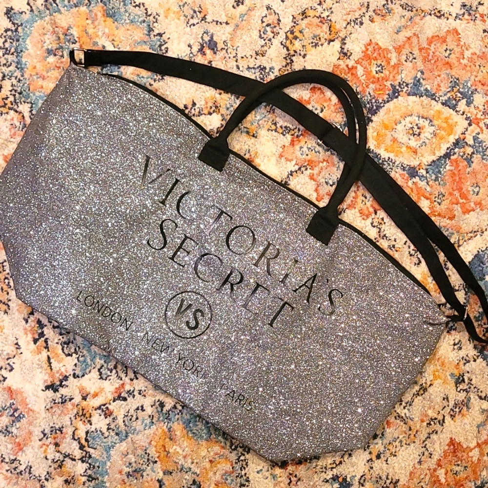 VS Weekender Tote